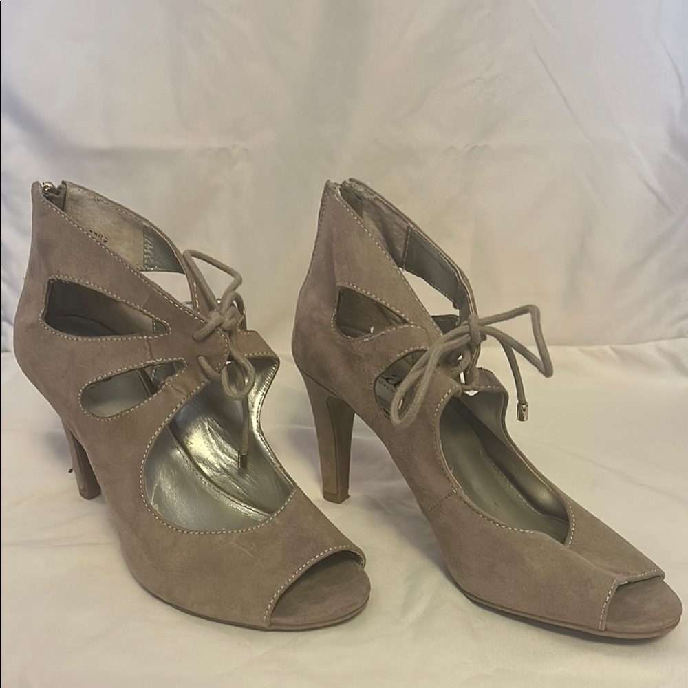 Elegant Women's Peep-Toe Heels
